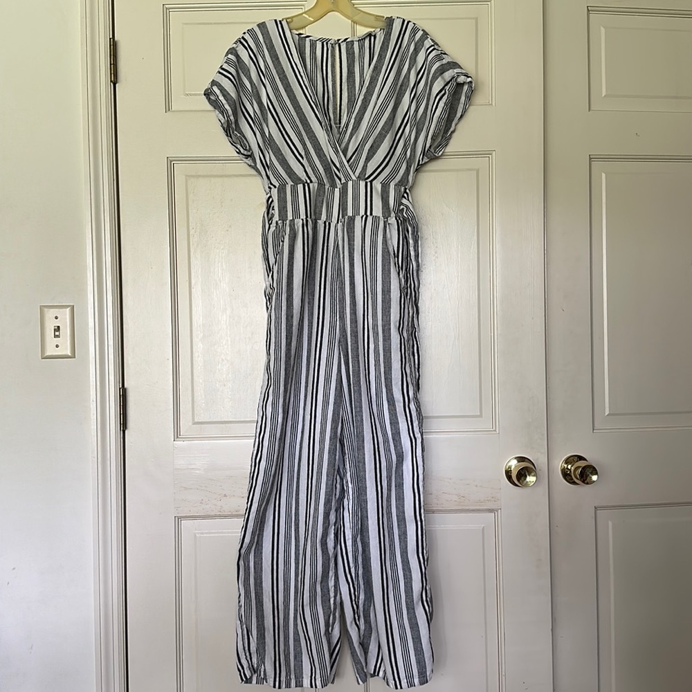 American Eagle Long Flowy Jumpsuit